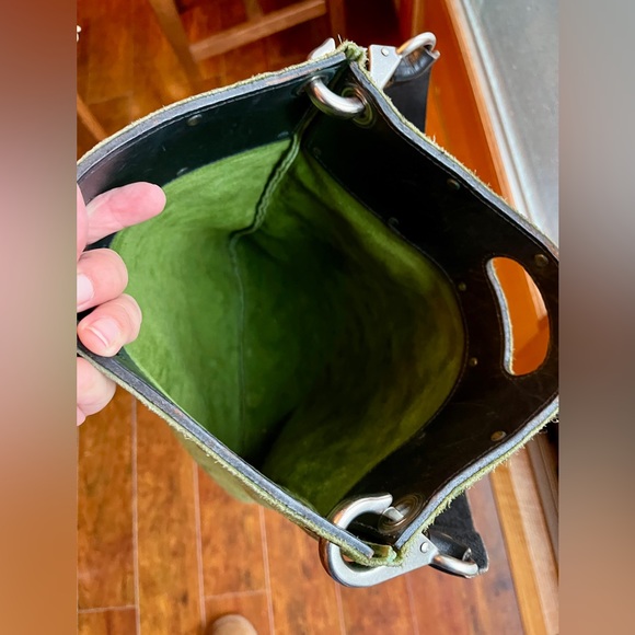 DEAN bag, exceptionally made with minor damage. - Picture 2 of 8